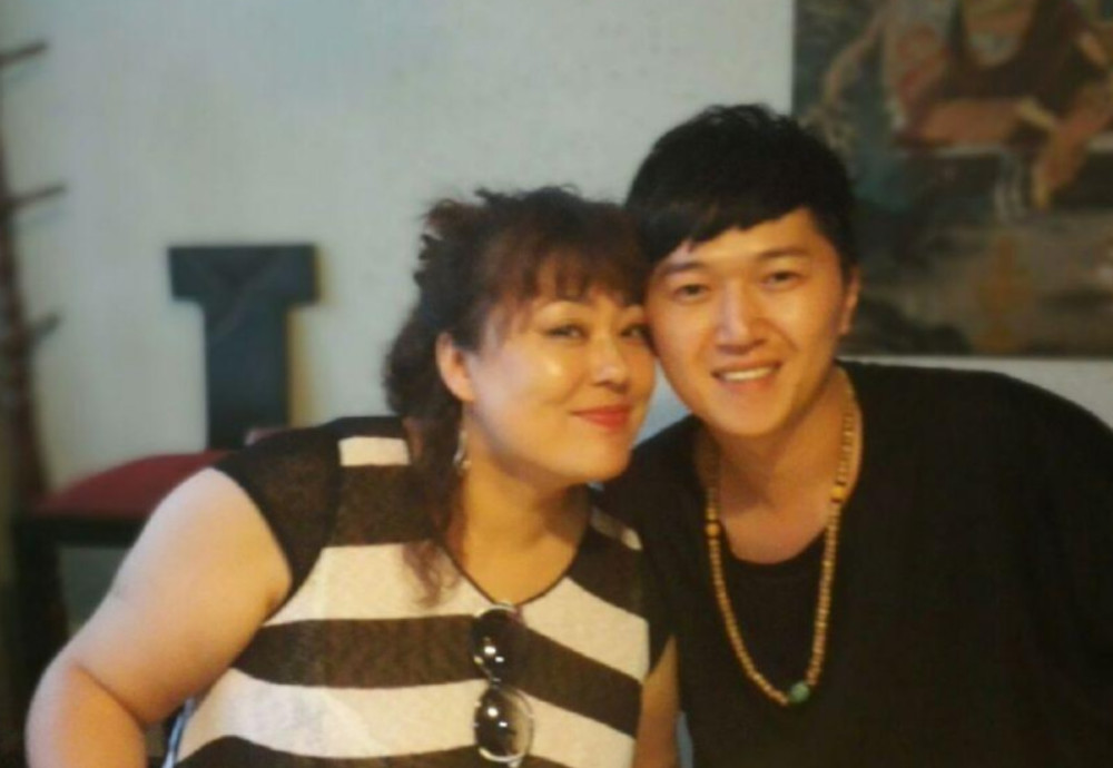 她因为体重飙升被老公抛弃,减肥成功后再走桃花运,嫁给小15岁的老公