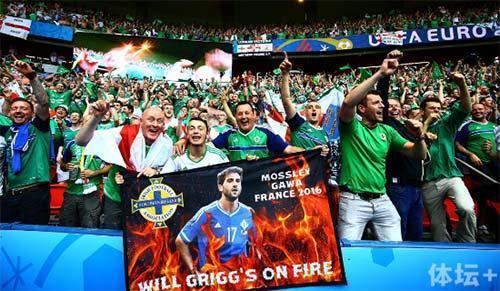 欧洲杯球迷盘点:北爱尔兰神曲最暖心_学生时代