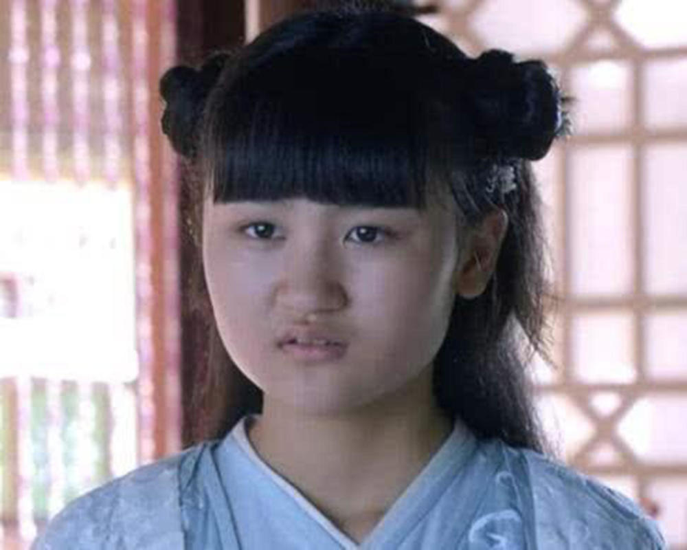 《花千骨》中被观众吐槽丑的幽若,如今女大十八变了