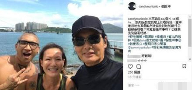 女歌手爬山偶遇周润发，发哥大方教自拍技巧，大佬范十足