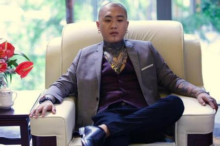 快手网红方丈在酒吧被人狂揍,最后竟然被…