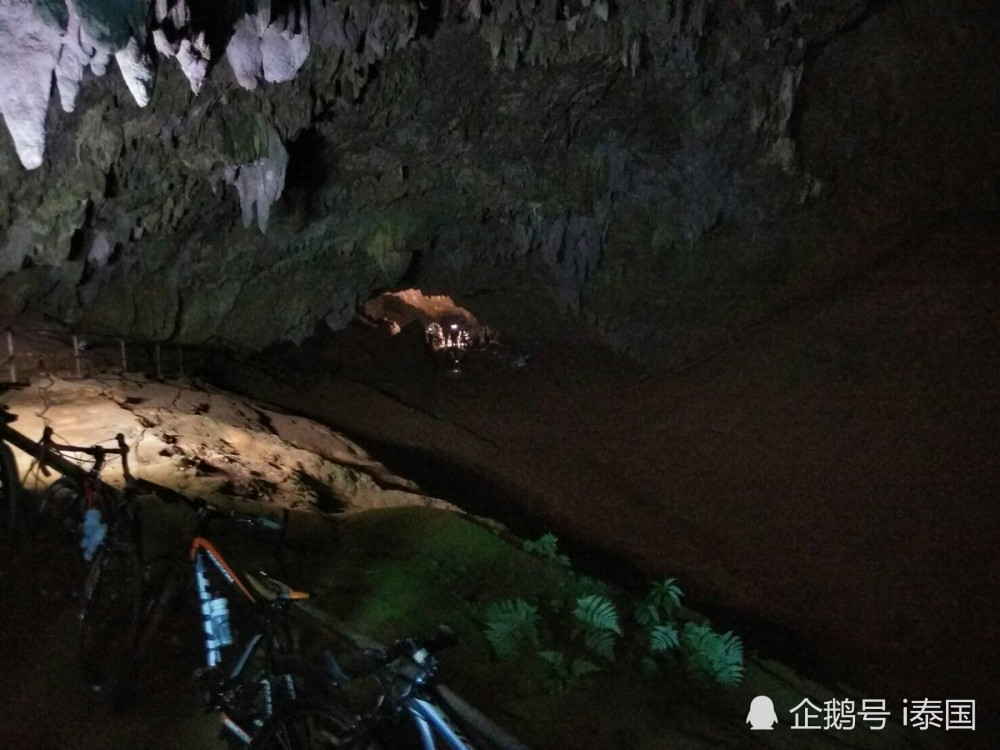 少年足球队13人在山洞失踪 泰国出动海豹突击