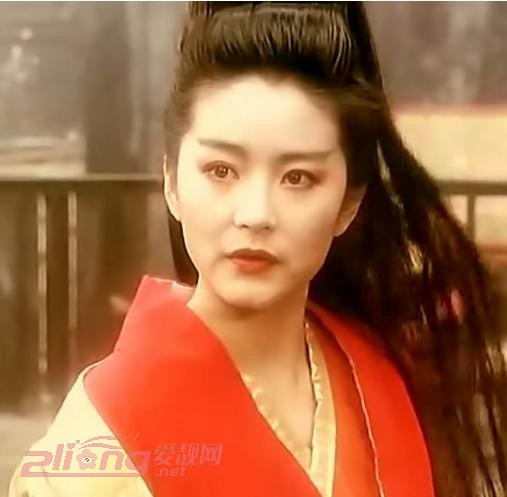 林青霞版东方不败:在《倩女幽魂》中王祖贤所扮演的聂小倩是最吸引人
