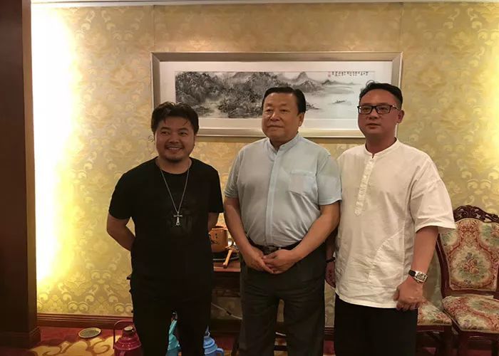 中华民族友好促进会会长,将军,首长齐建华,新华社副总编张国强等参观