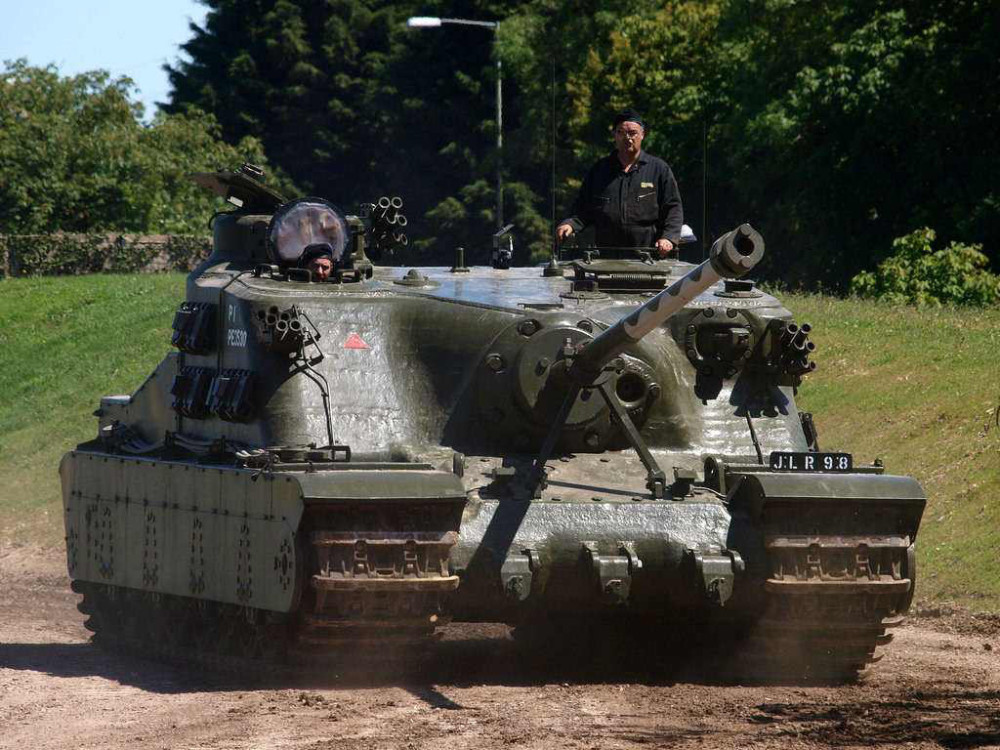 英国的土龟超重型坦克的性能怎么样?装甲很好