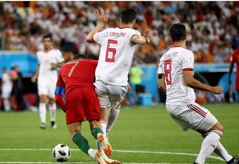 C罗后悔吗?亲自送葡萄牙进死亡半区 6豪门围