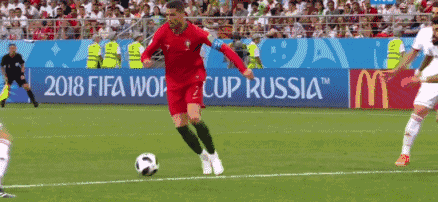 梅西做到的,c罗也做到了,var做到的,裁判却做不到