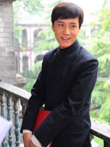 同行这样评价冯远征夫妻二人,外界朋友也是这样评价他
