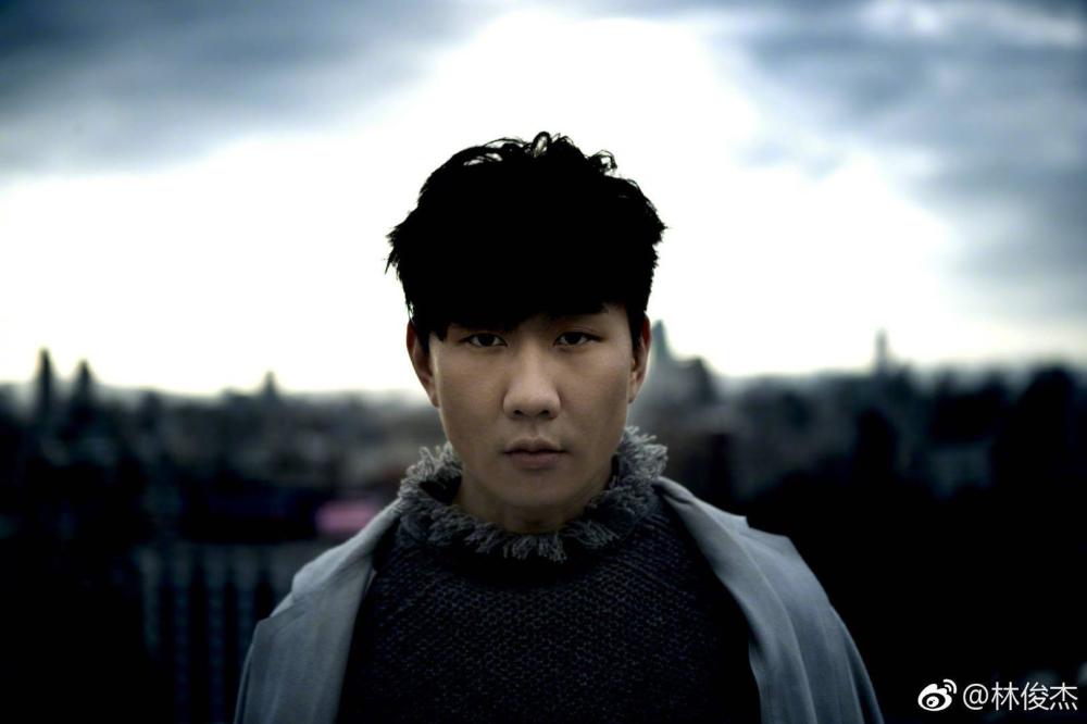 确认过眼神林俊杰就是被冷落的人,吃的饭让粉
