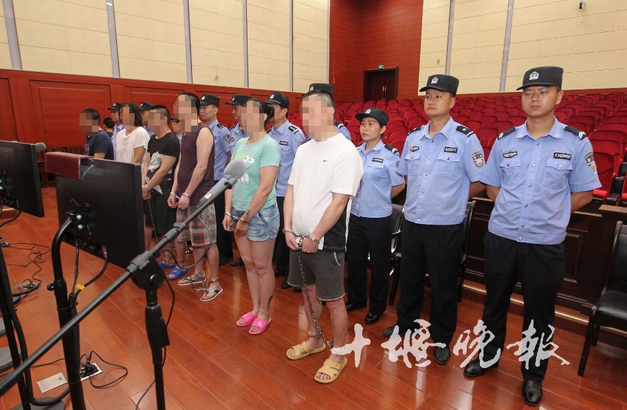 十堰人口出生_十堰东站图片(2)