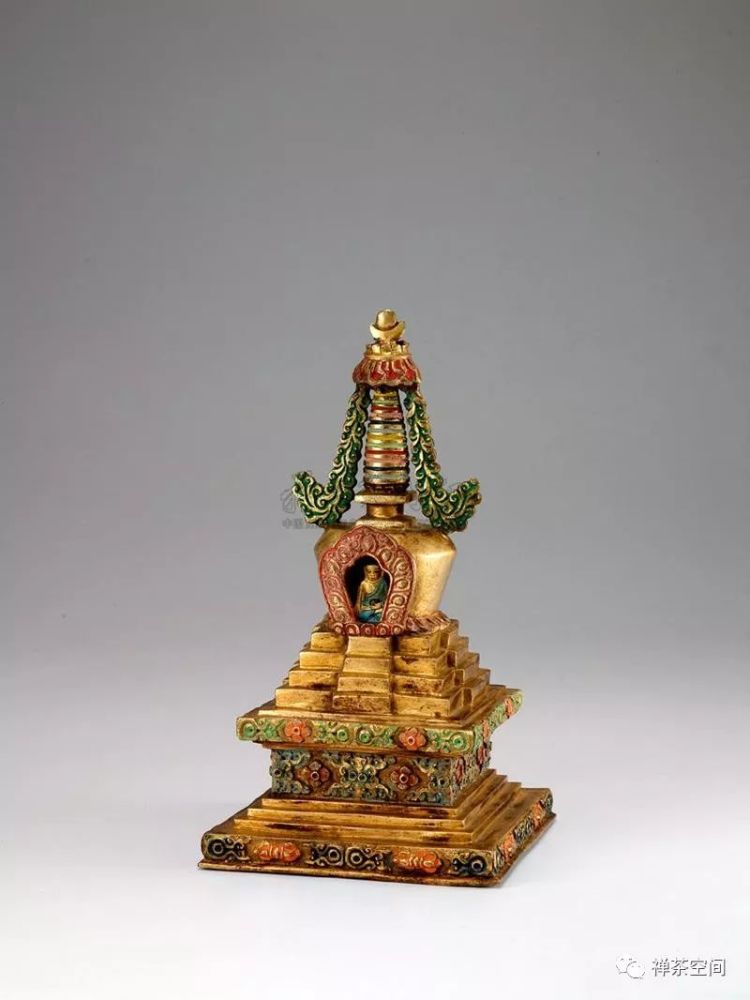 舍利塔,是存放佛祖释迦牟尼或后世高僧舍利子的塔,一种是存放舍利子
