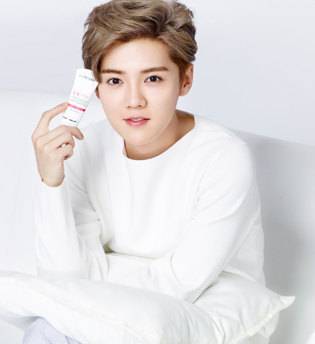 明星的英文名字,张艺兴简洁,杨幂可爱,她的英文