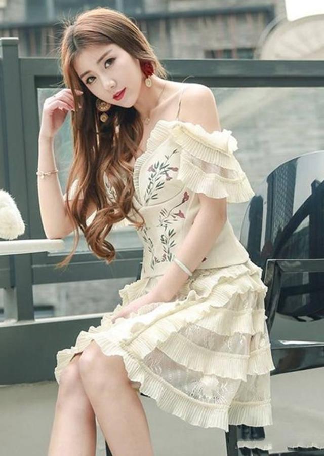 在石家庄,图4美女不仅颜值高,而且身材也很好,好想问她要电话号码