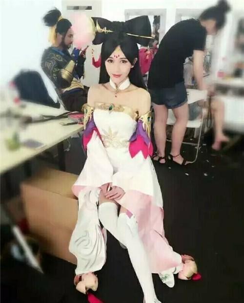 王者荣耀 貂蝉真人 cosplay秀,体验游戏与真实视觉差距