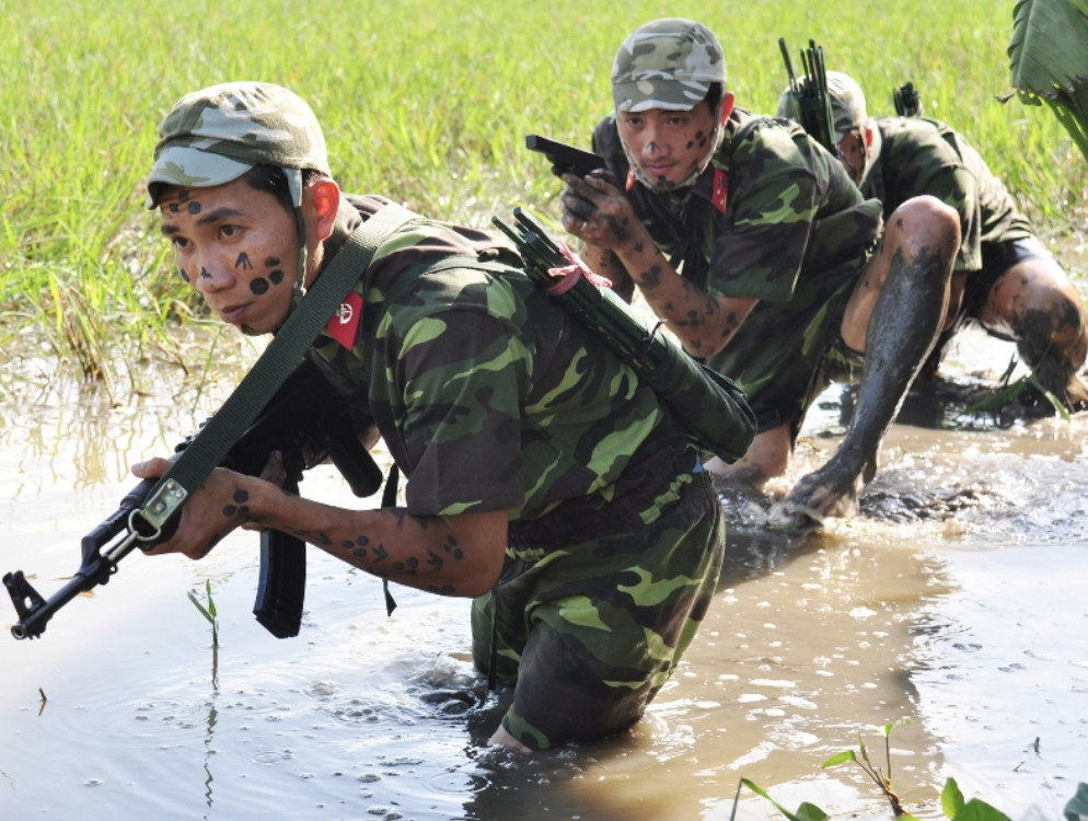 越南顶级特种兵的野外训练照片,他们实际战斗力如何一
