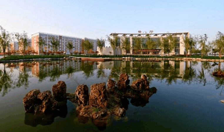 16个好考的二本文科院校!刚上线就能报,高考