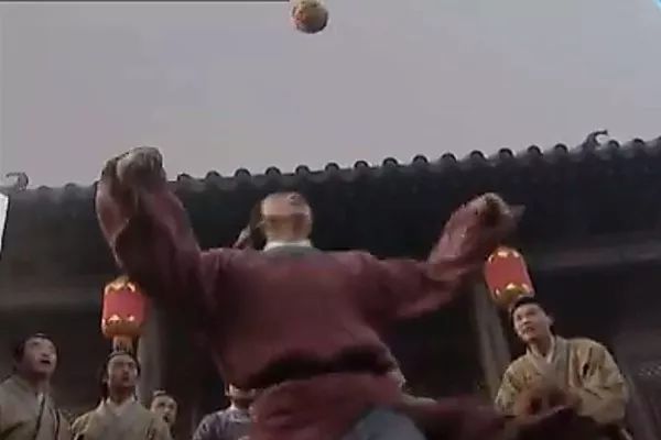 蹴鞠不是足球吗为什么，蹴鞠不是足球吗为什么不能玩