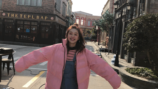 小彩虹徐梦洁压线成团火箭少女 彩虹美甲与蜂蜜笑眼甜化你的心