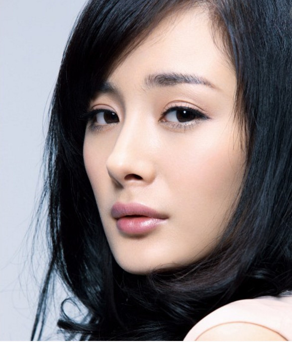 杨幂鼻子,赵丽颖鼻子,热巴鼻子,都敌不过她的完