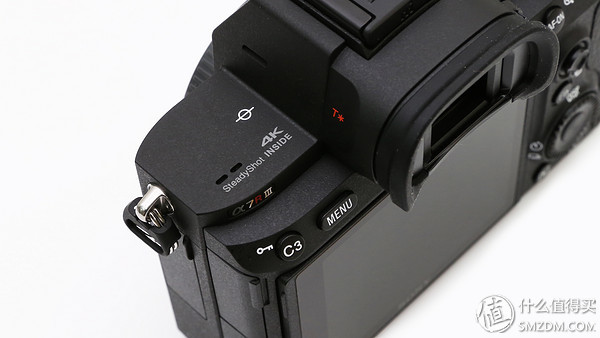 索尼A7R3全画幅微单:同价位性能最强的相机