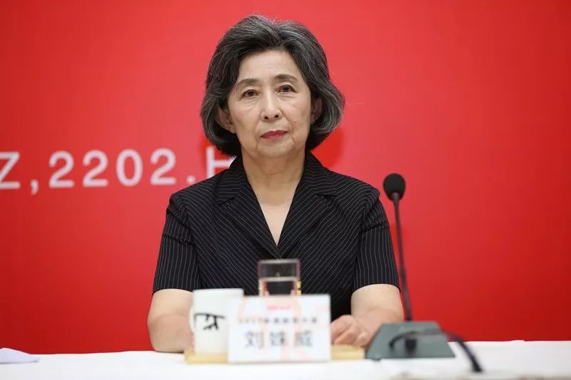 宝能接盘方、富士康员工信、王石离任审计…万