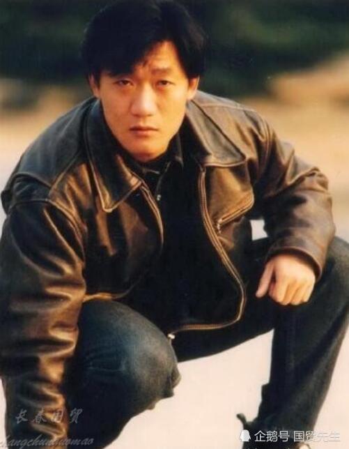 55岁歌手谢东近照曝光  面色红润身材发福