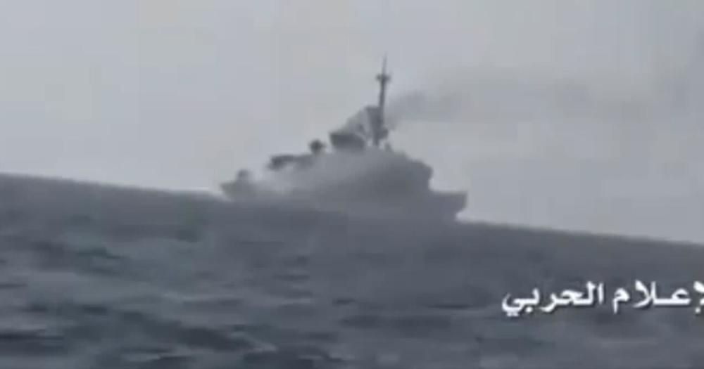 伊朗导弹再次立功!沙特军舰被一举击沉:求美出