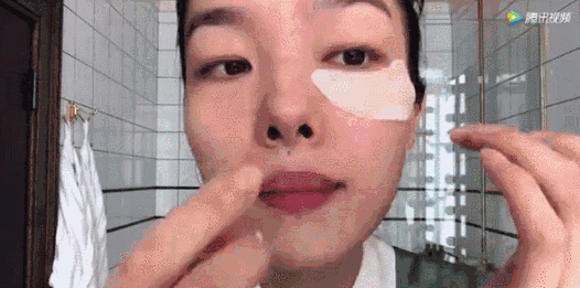 20岁就肤色差有黑眼圈?大s的