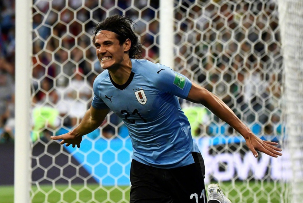 C罗只比梅西晚了两小时告别世界杯 卡瓦尼助乌