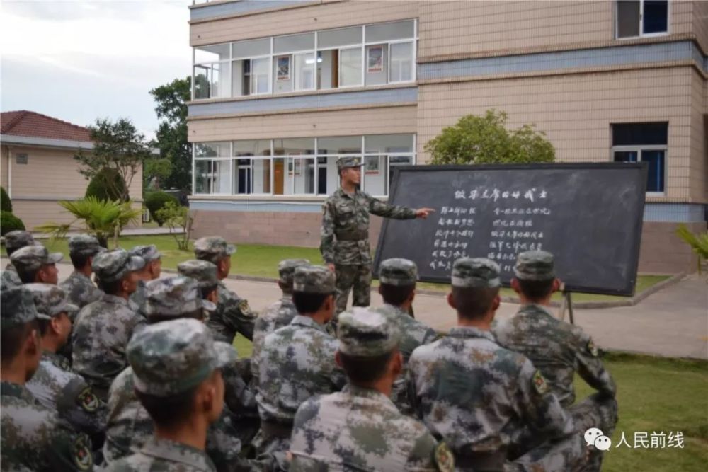 今天,是她的97岁生日,东部战区陆军官兵这样为她庆生!