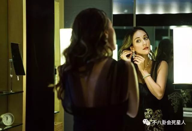 赌王外孙女何家晴颜值高气场足？其实长子两个女儿才是绝色