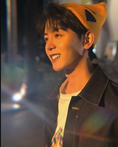 蔡徐坤好友去参加明日之子,惨遭李宇春淘汰,杨