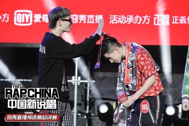 ch项链的人!中国新说唱人气选手未来星奇秀开播
