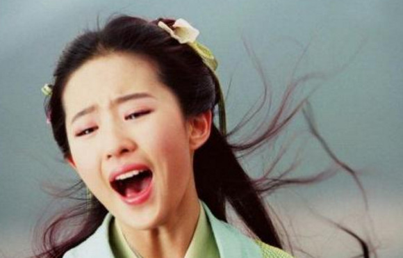 女明星拍哭戏表情一个比一个美,唯独她不忍直视!