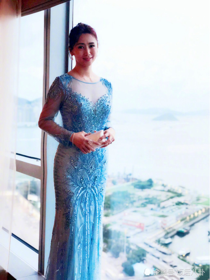 50岁翁虹近照曝光，结婚十年等不来婚礼让人心疼