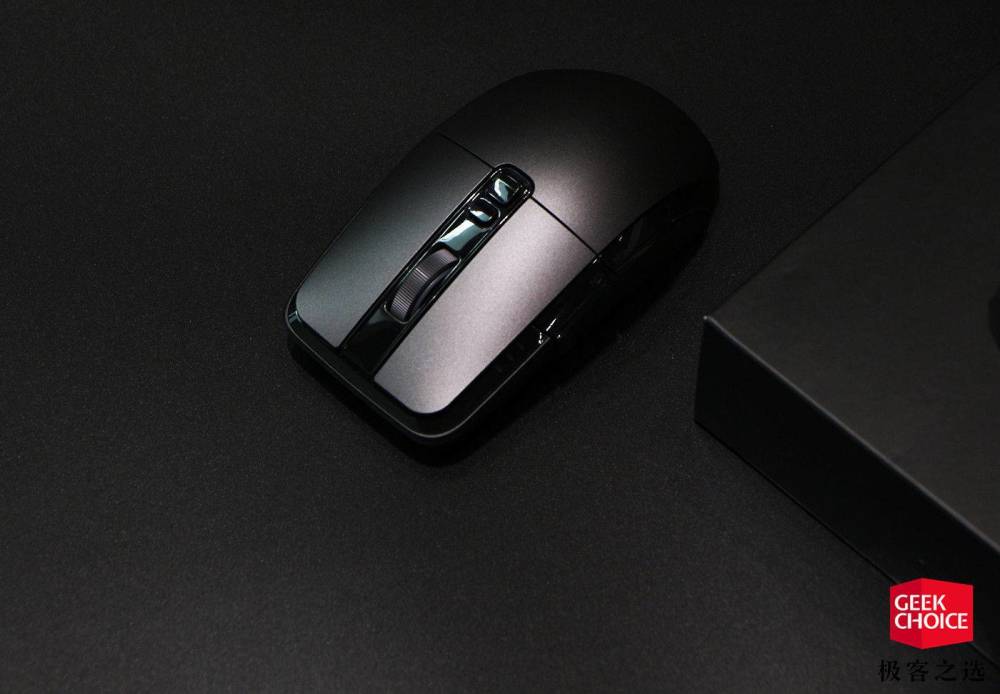 小米首款游戏鼠标上手:一款硬朗风格+亲民价格