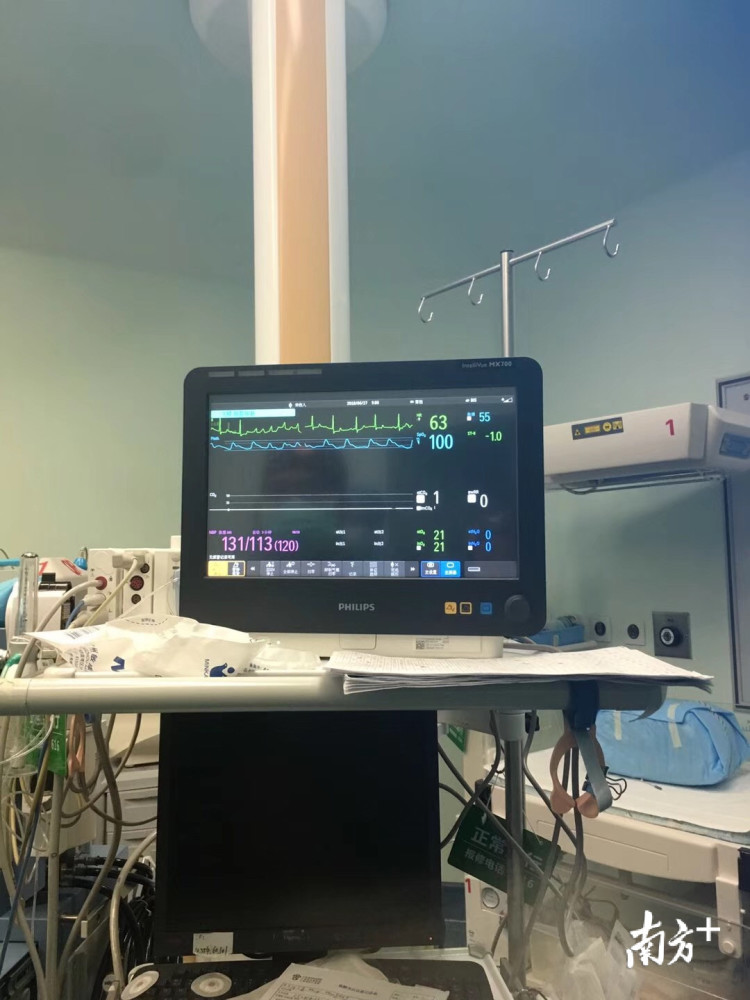 险!广州40岁孕妇第3次剖宫产,男婴刚出生她大