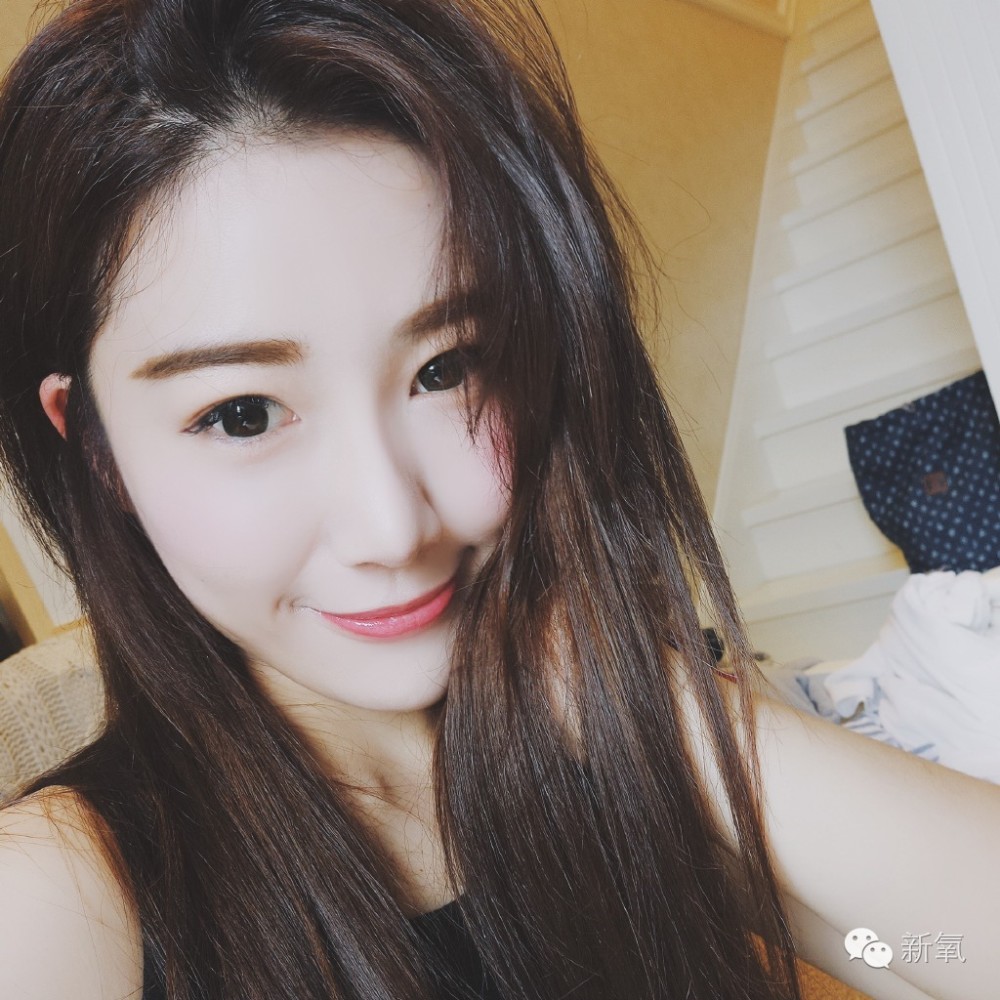 最新网红照骗!把不良少女P成清纯奶茶妹