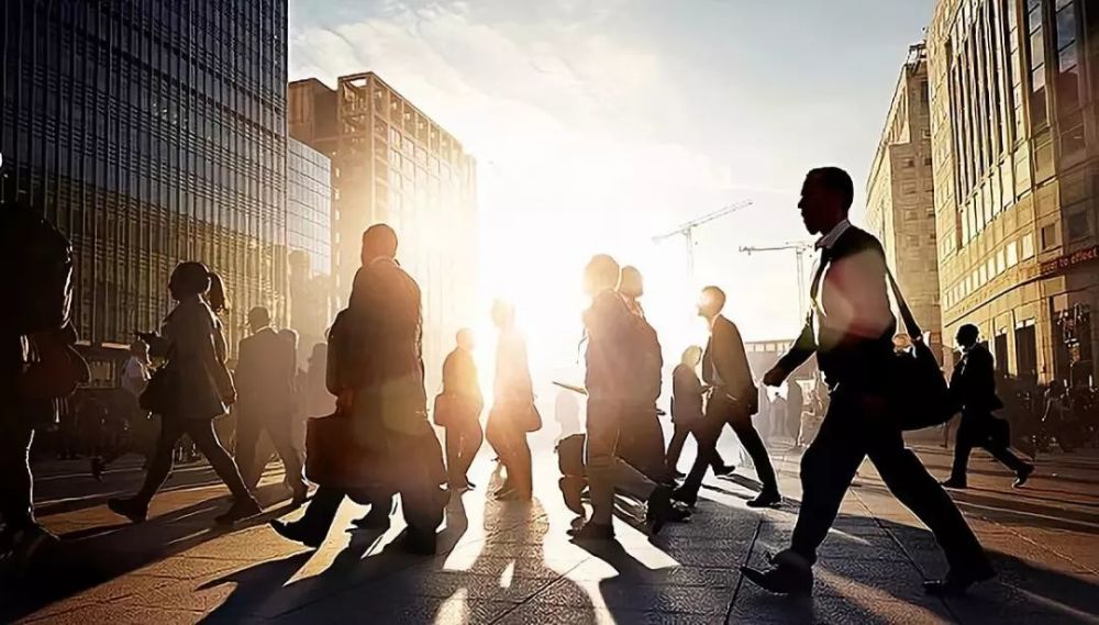 《关于房价和中美贸易战最好文章》没贴地皮 