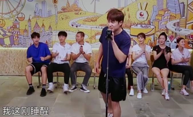 韩东君的礼物很普通，他都不好意思了，刘冬沁却让他改变了主意