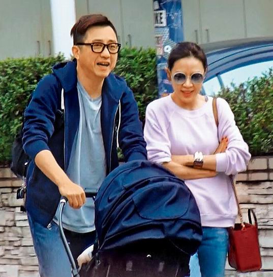 57岁哈林被曝再度当爹 老婆意外怀二胎妈妈很开心
