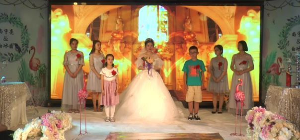 梦见从汶墓出来的人让我跟他结婚，探索梦境背后的深层含义