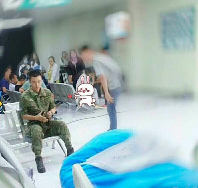 贾乃亮女助理发文话中有话:寂寞比有人陪的时间要多