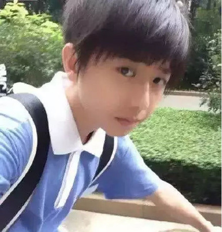 蔡徐坤   长得这么可爱果然是男孩子呀,根本是现实版"那小子真帅".
