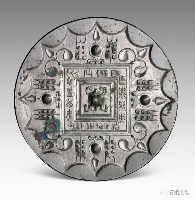 中国古代铜镜中的民俗文化