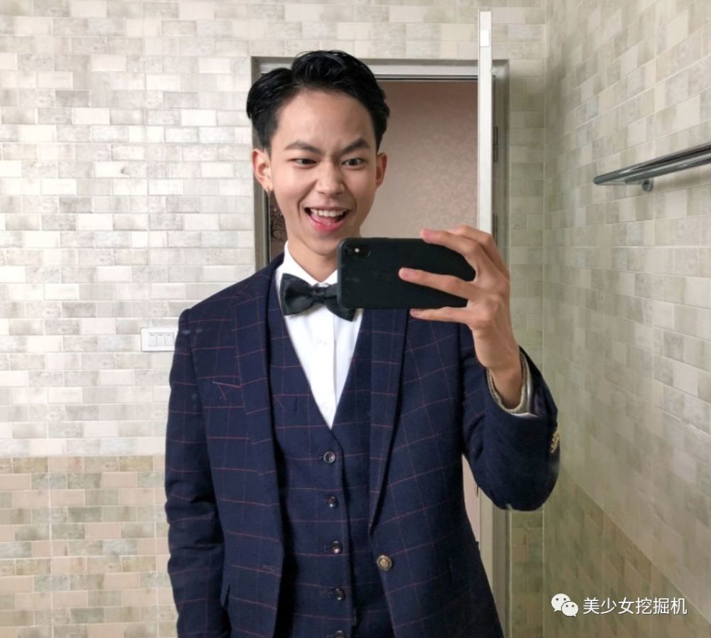 这个抖音爆火的美少女因为长的像某当红男明星