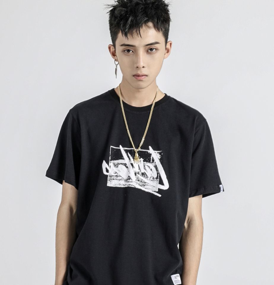 这个抖音爆火的美少女因为长的像某当红男明星