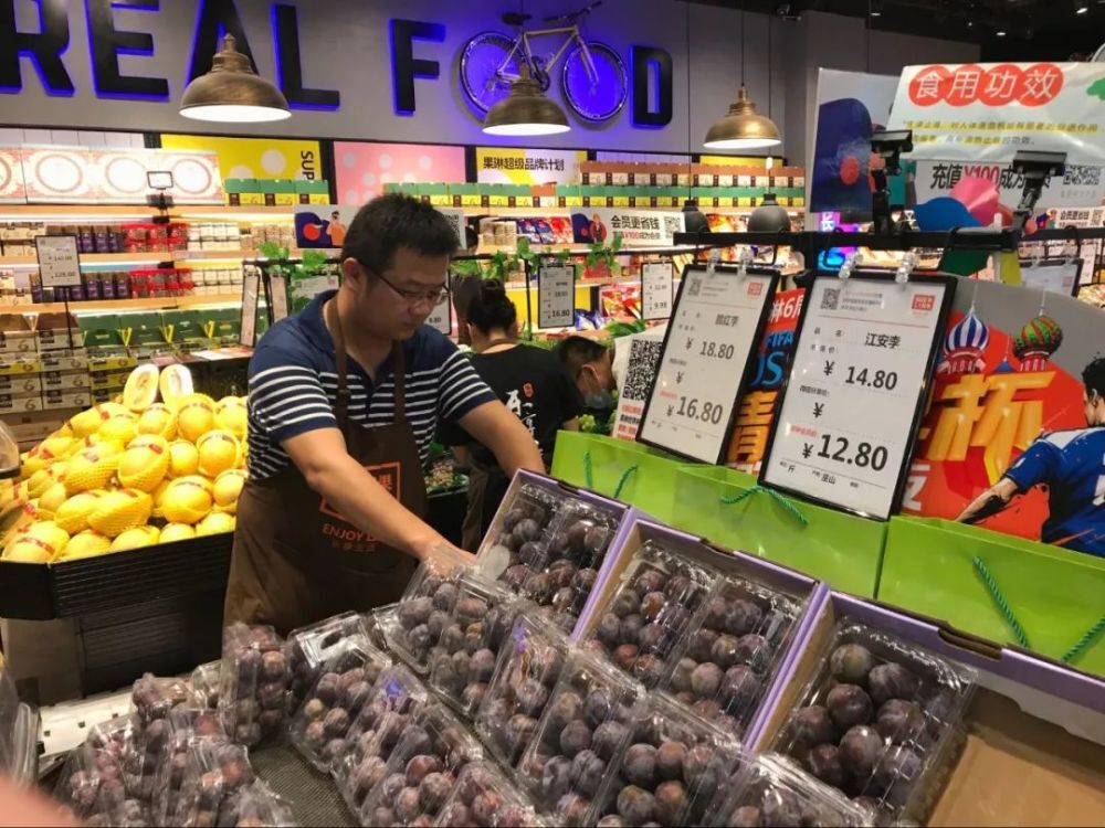 “血液里都流淌着水果味道的”秦洪伟和他的果琳