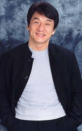 拍戏险些丧命的明星,吴尊险些炸伤眼,成龙手指险些掰断,他死于真枪