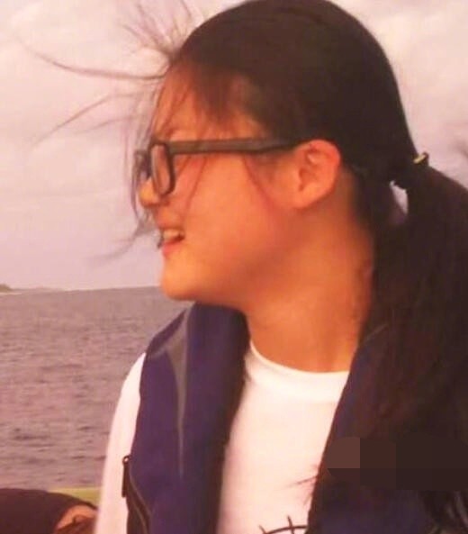 孙楠买红妹18岁女儿近照曝光，长得更像爸爸